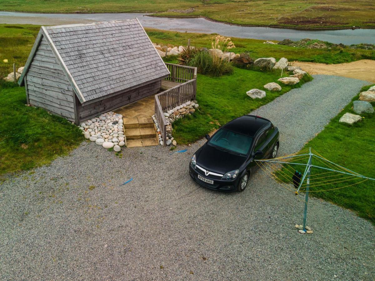 Swan View Lodge - North Uist 로크매디 외부 사진